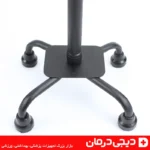 پایه چهار شاخه عصا با زاویه نزدیک و متر اندازه گیری برای تایید ابعاد عملیاتی